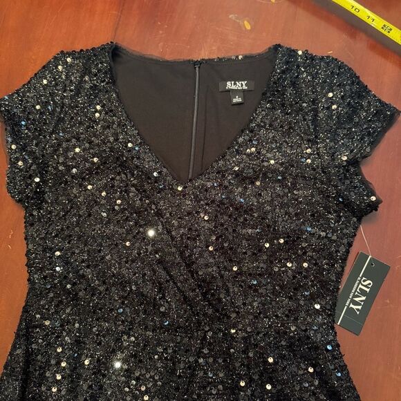 SLNY Black Sequin Cocktail Party Dress V-Neck Sz 6 NEW - Picture 8 of 15